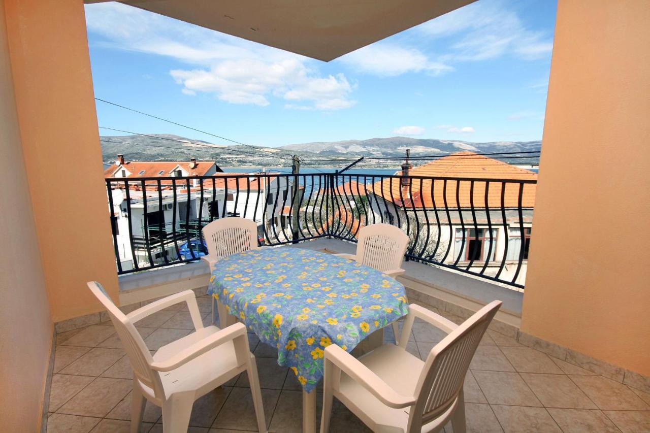 Apartments By The Sea Mastrinka, Ciovo - 4836 Trogir Buitenkant foto