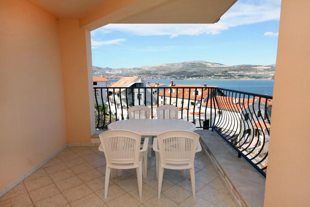 Apartments By The Sea Mastrinka, Ciovo - 4836 Trogir Buitenkant foto