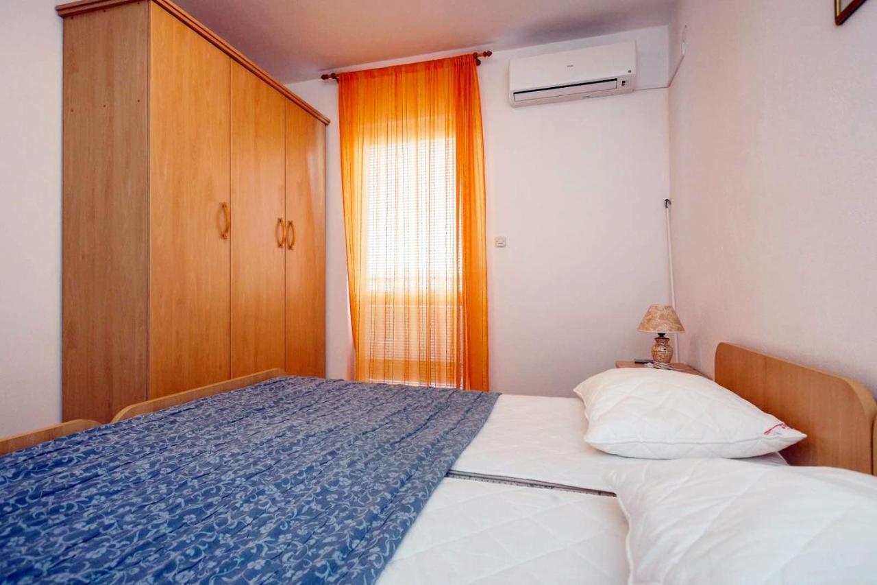 Apartments By The Sea Mastrinka, Ciovo - 4836 Trogir Buitenkant foto